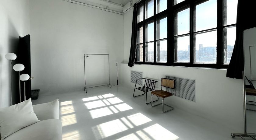 Аренда фотостудии CONTENT STUDIO Зал CONTENT  Во Владивостоке | Фото 