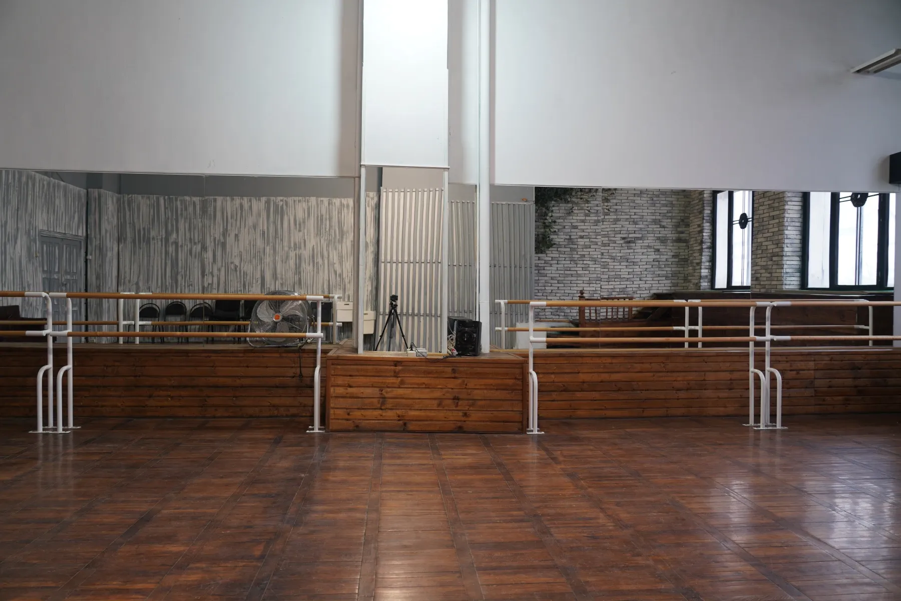 Аренда фотостудии PRIDE STUDIO Зал PLACE  в Москве | Фото 