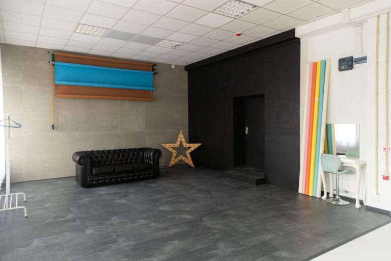 Аренда фотостудии Фотостудия NEOSTUDIO Зал Зал Бейсик в Минске | Фото 