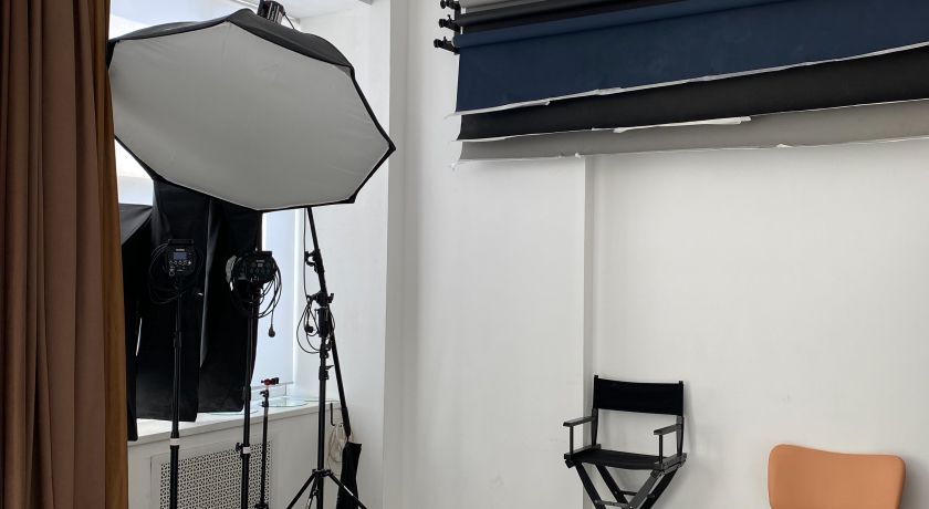 Аренда фотостудии Френды Зал Oksi-циклорама В Иркутске | Фото 