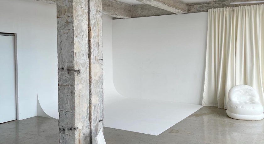 Аренда фотостудии Unity Studio Зал Циклорама в Санкт-Петербурге | Фото 