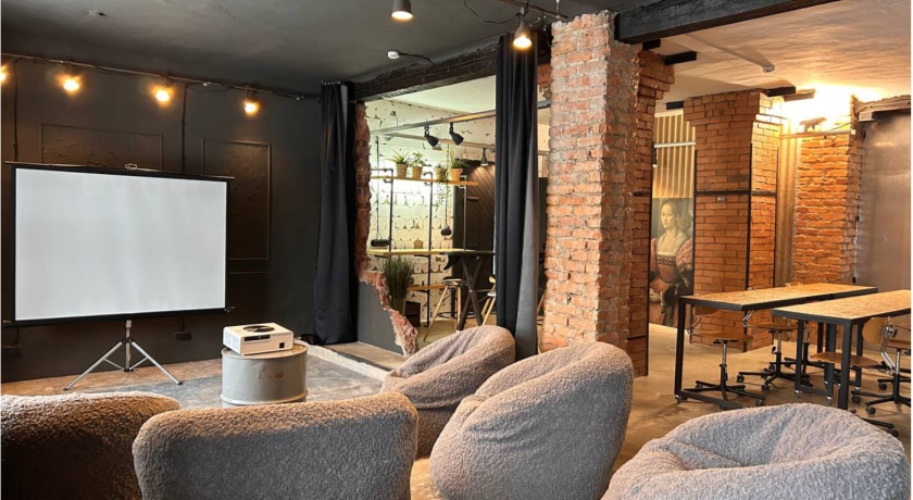 Аренда фотостудии Лофт-пространство Рыбзавод Зал Лофт.2 в Екатеринбурге | Фото 