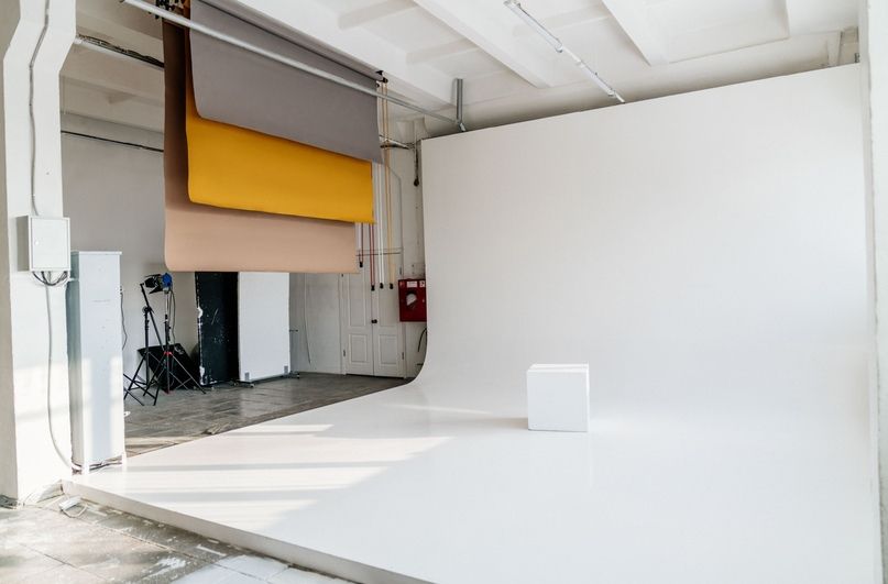 Аренда фотостудии ONE MORE STUDIO Зал Циклорама 1 В Иркутске | Фото 