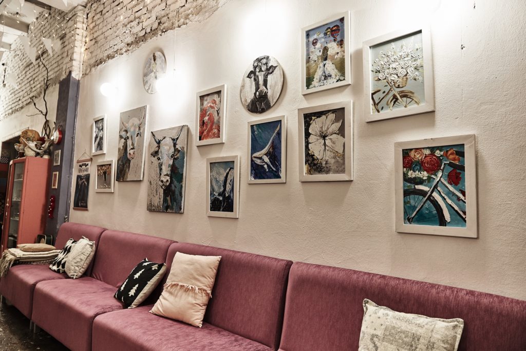 Аренда фотостудии CHUVSTVO Зал Холл. Детская. Кофейня. Гардероб. в Екатеринбурге | Фото 