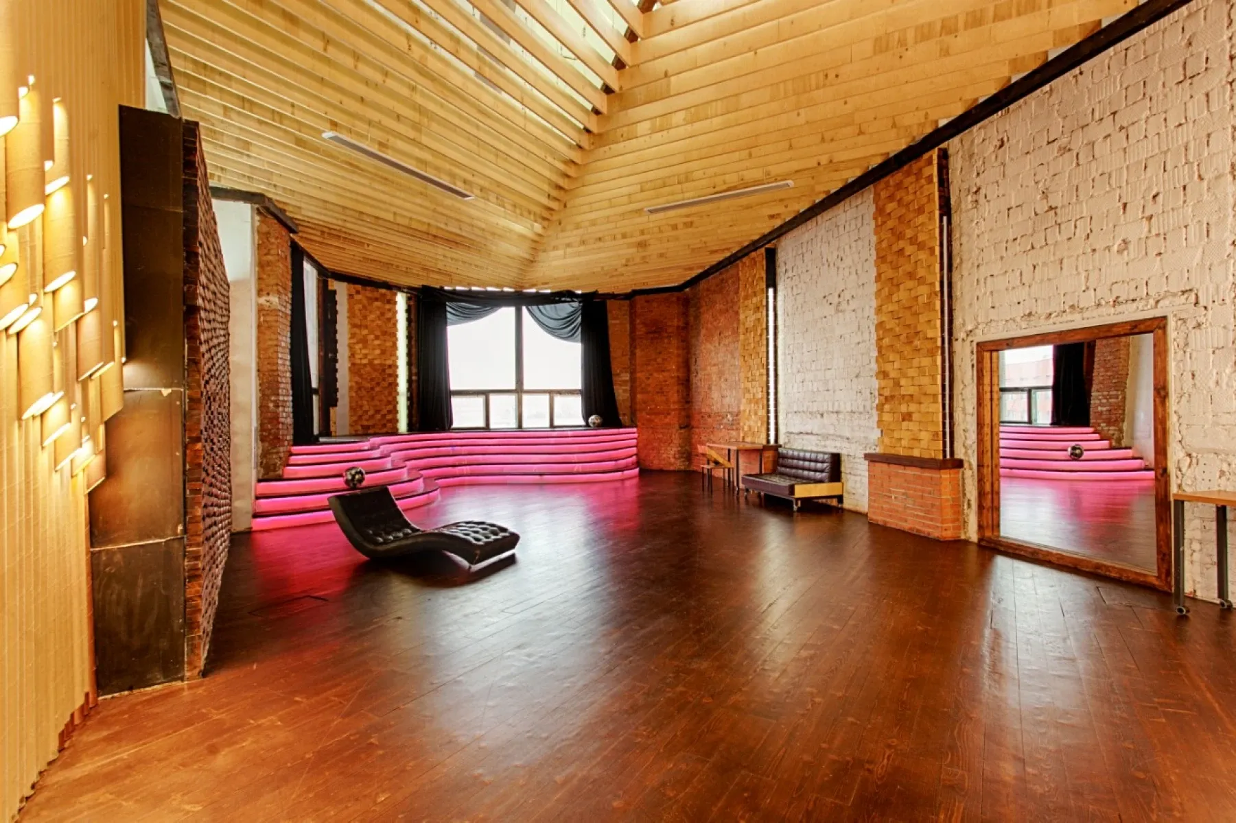 Аренда фотостудии WE CAMPUS (QWEEX) Зал CRAFT  в Москве | Фото 