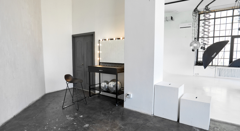 Аренда фотостудии PRIZMA Зал 1 в Екатеринбурге | Фото 