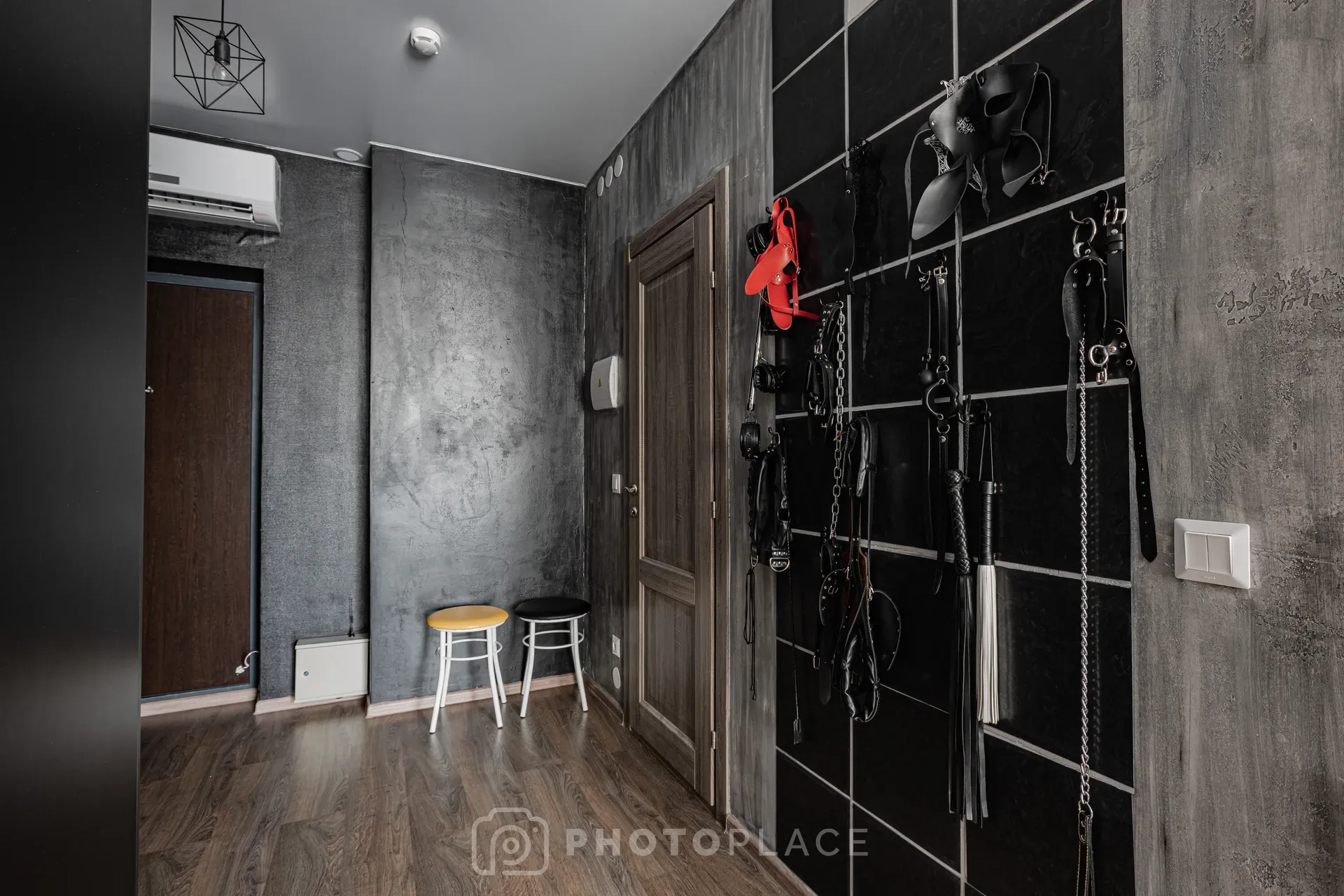 Аренда фотостудии Черный номер Зал Черный в Екатеринбурге | Фото 