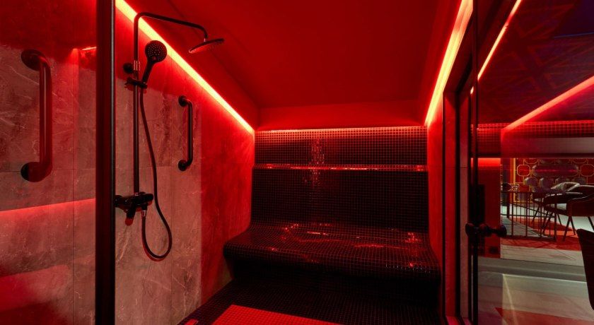 Аренда фотостудии 11Rooms Китай-город Зал  Красный Люкс / BDSM в Москве | Фото 