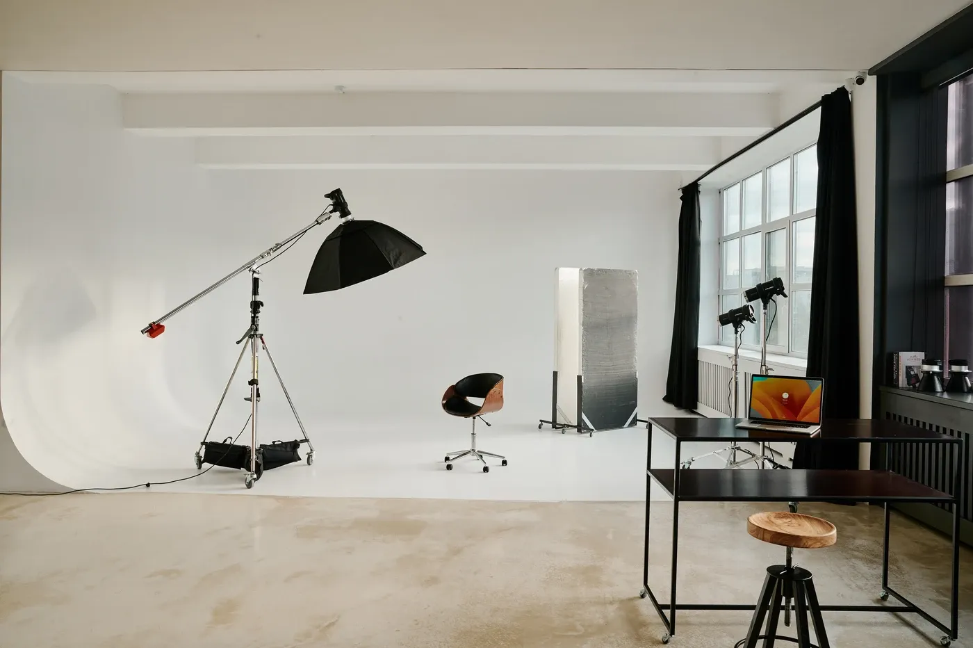 Аренда фотостудии LABORATORY Зал Комо в Екатеринбурге | Фото 