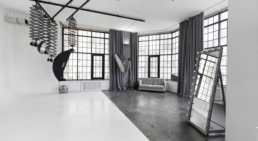 Аренда фотостудии PRIZMA Зал 1 в Екатеринбурге | Фото 