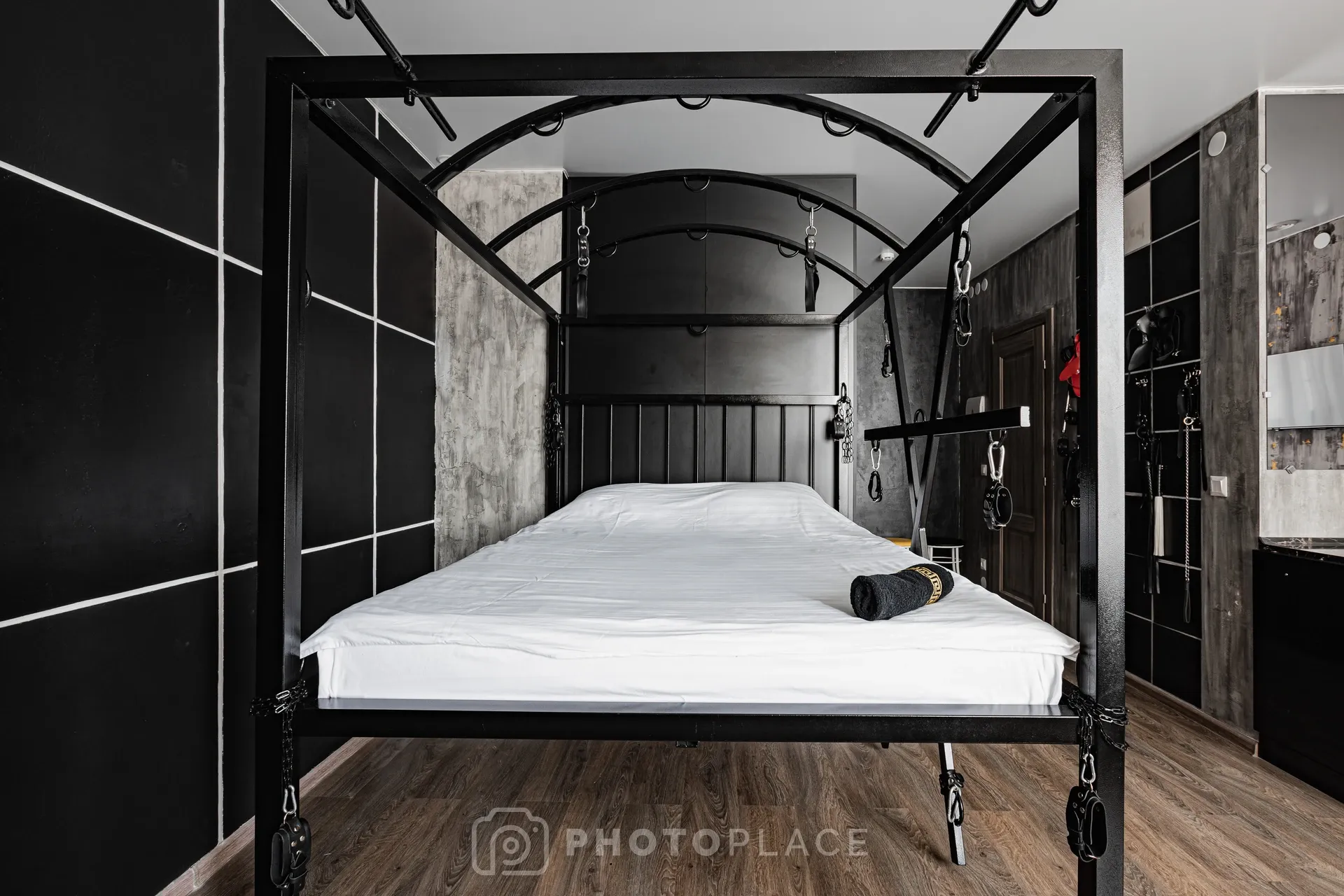 Аренда фотостудии Черный номер Зал Черный в Екатеринбурге | Фото 