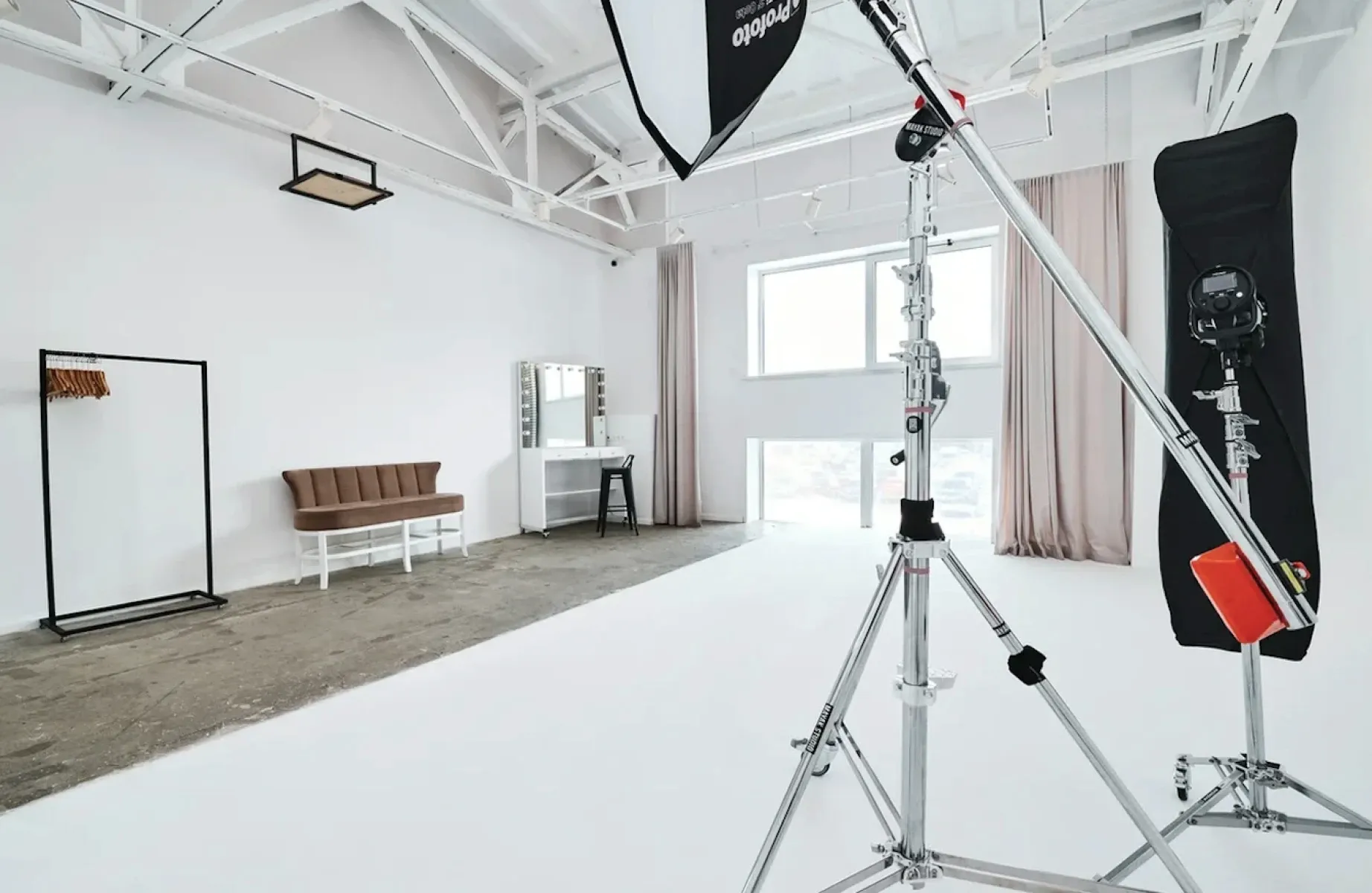 Аренда фотостудии MAYAK 1.0 Зал 60  в Москве | Фото 