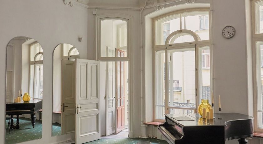 Аренда фотостудии BEDFORD STUDIO Зал  Гостиная​  в Санкт-Петербурге | Фото 