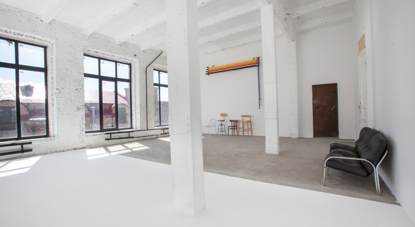 Аренда фотостудии ЛОКАЦИЯ 223 Зал ЦИКЛОРАМА  в Санкт-Петербурге | Фото 