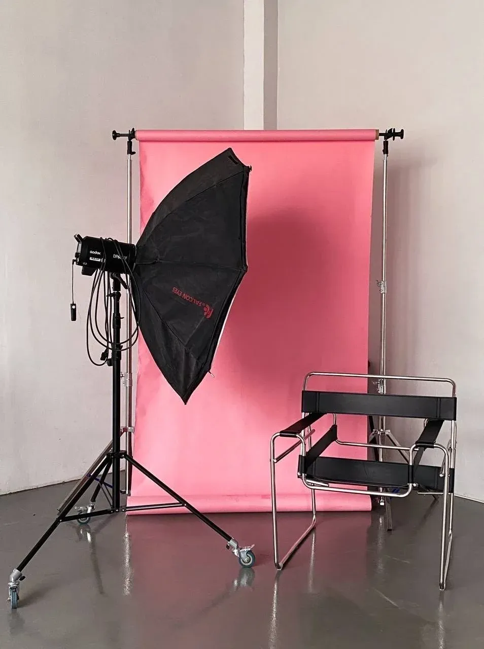 Аренда фотостудии LIBERTY STUDIO Зал KARL в Санкт-Петербурге | Фото 