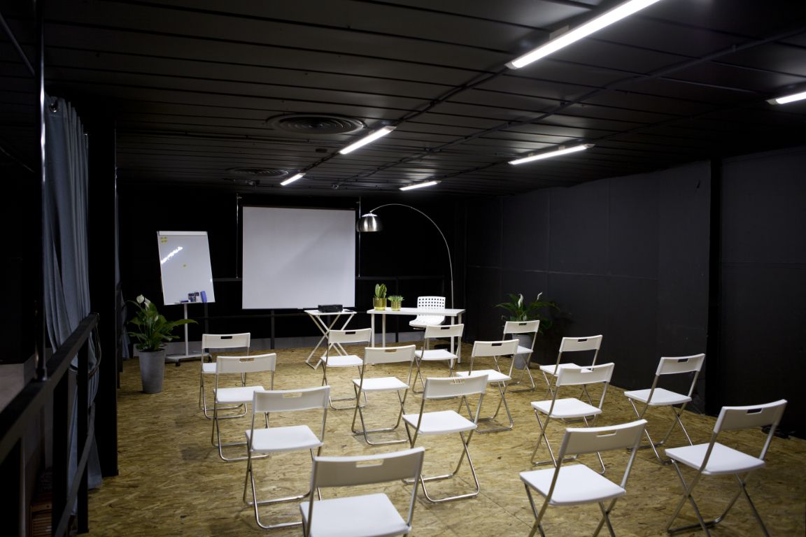 Аренда фотостудии Naked Sky Зал Balcony в Москве | Фото 