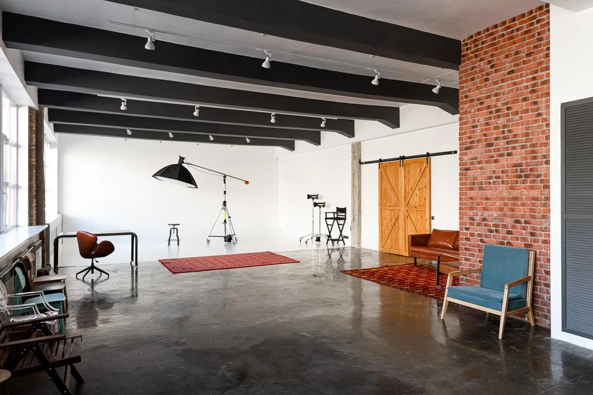 Аренда фотостудии LABORATORY Зал Б-17 в Екатеринбурге | Фото 