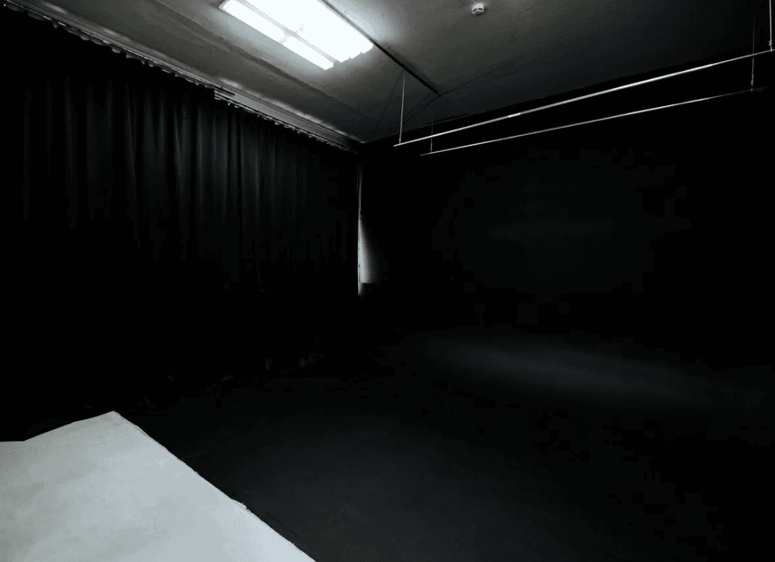 Аренда фотостудии Shokcontent Зал ЗАЛ Циклорам в Новосибирске | Фото 