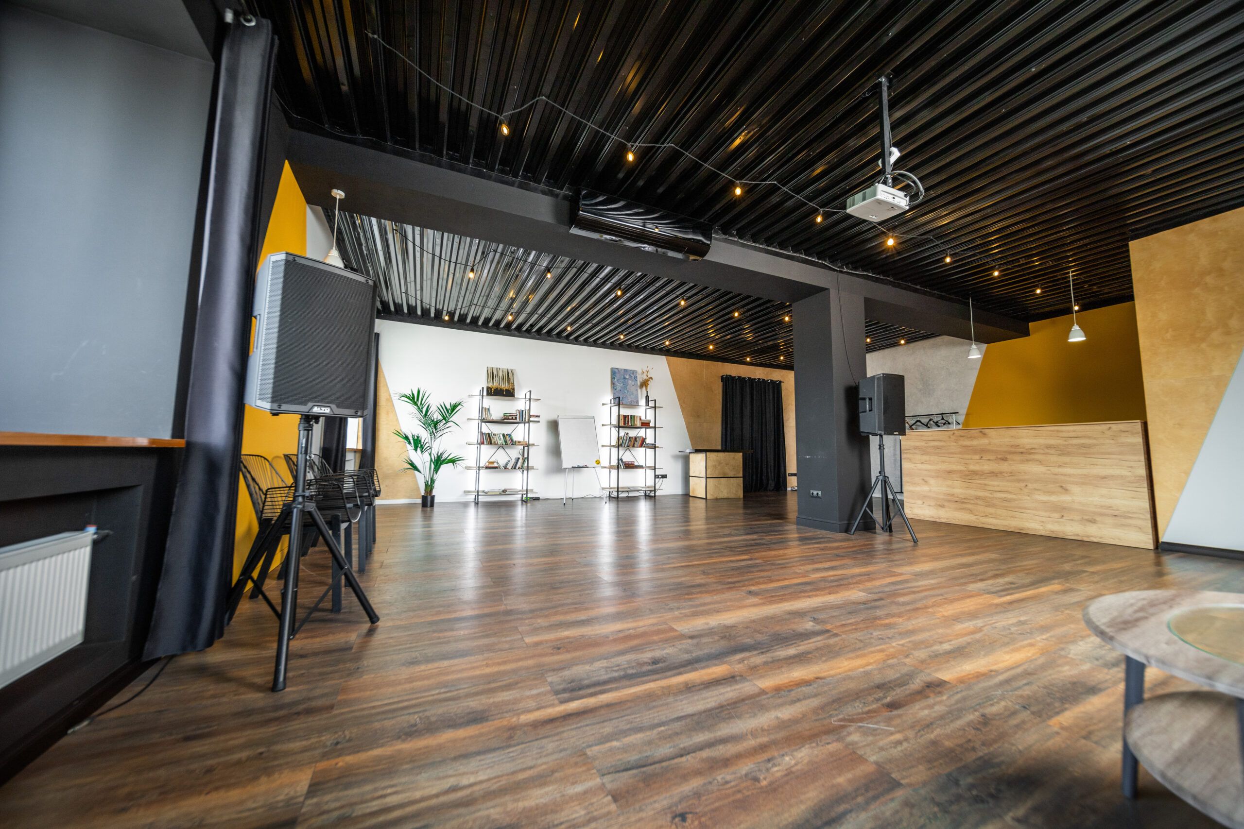 Аренда фотостудии BackG Зал Конференц в Москве | Фото 