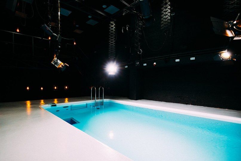 Аренда фотостудии OCEAN STARS Зал Аквастудия с дождём в Москве | Фото 