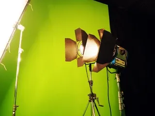 Аренда фотостудии Movie Hall - съемочный павильон-трансформер. Зал Зеленый хромакей/белая и черная циклорама в Санкт-Петербурге | Фото 