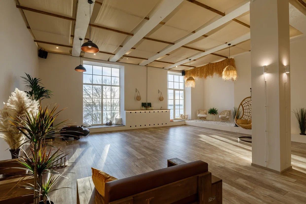 Аренда фотостудии  East Side Studio Зал Основной в Санкт-Петербурге | Фото 