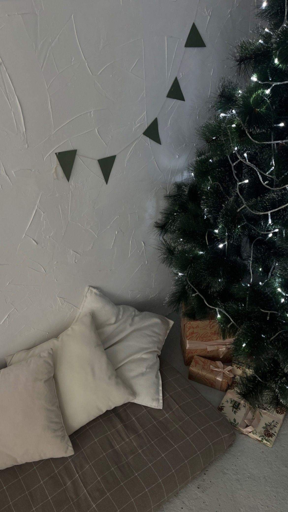 Аренда фотостудии VISUAL STUDIO Зал INWHITE в Новосибирске | Фото 