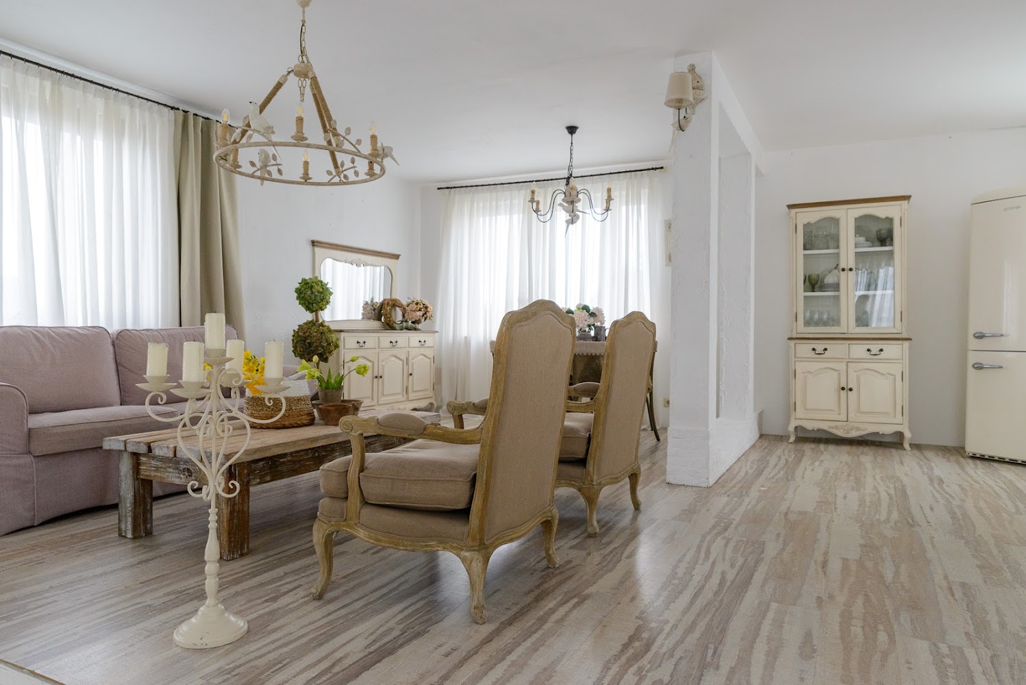 Аренда фотостудии White Garden Зал Основной в Екатеринбурге | Фото 