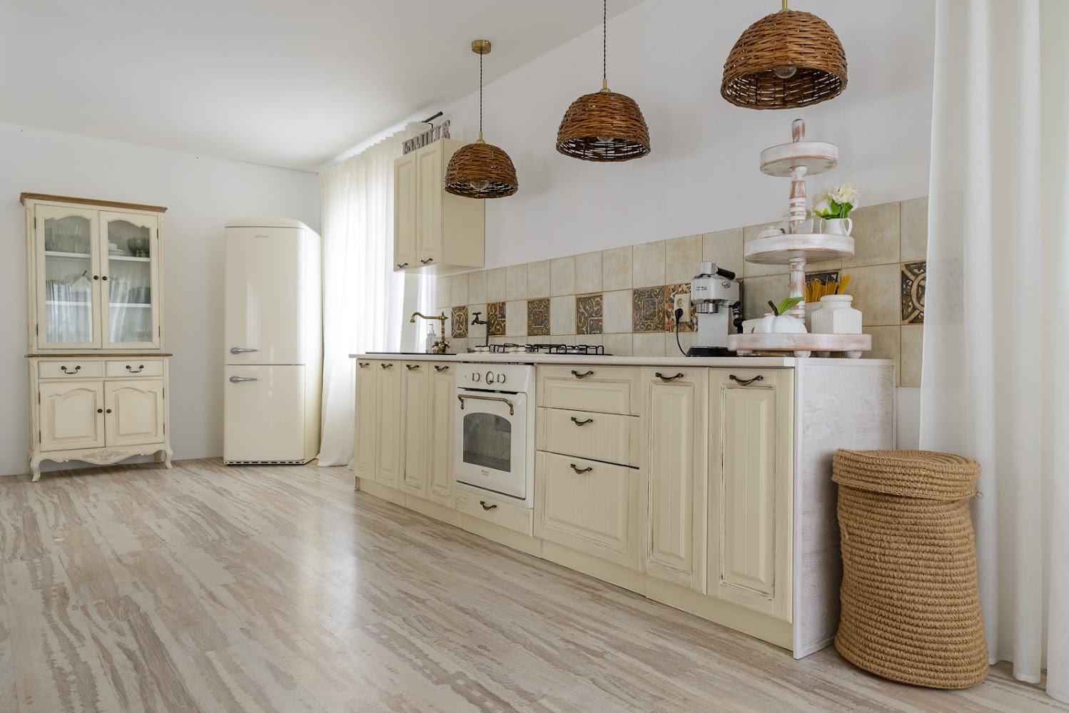 Аренда фотостудии White Garden Зал Основной в Екатеринбурге | Фото 