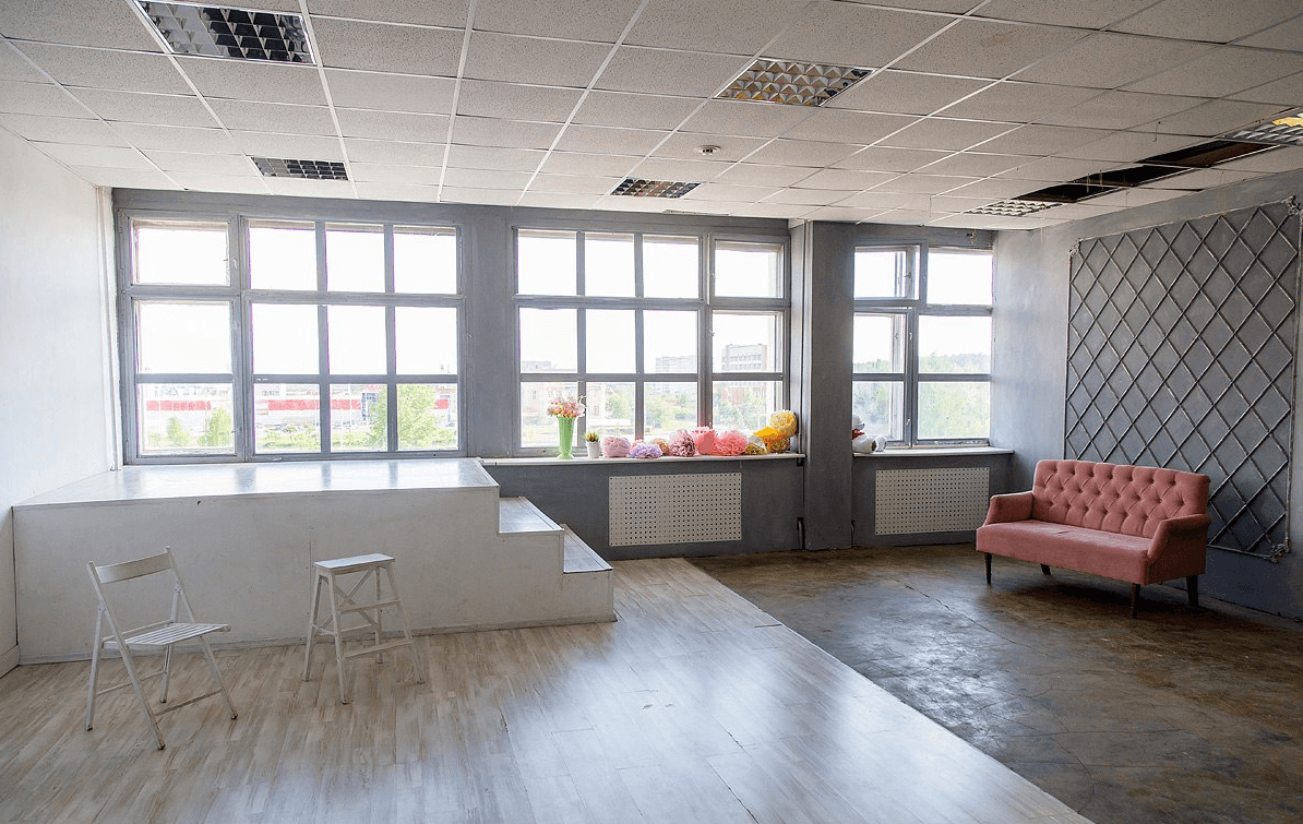 Аренда фотостудии Lebedinsky-Studio Зал Основной  В Ижевске | Фото 