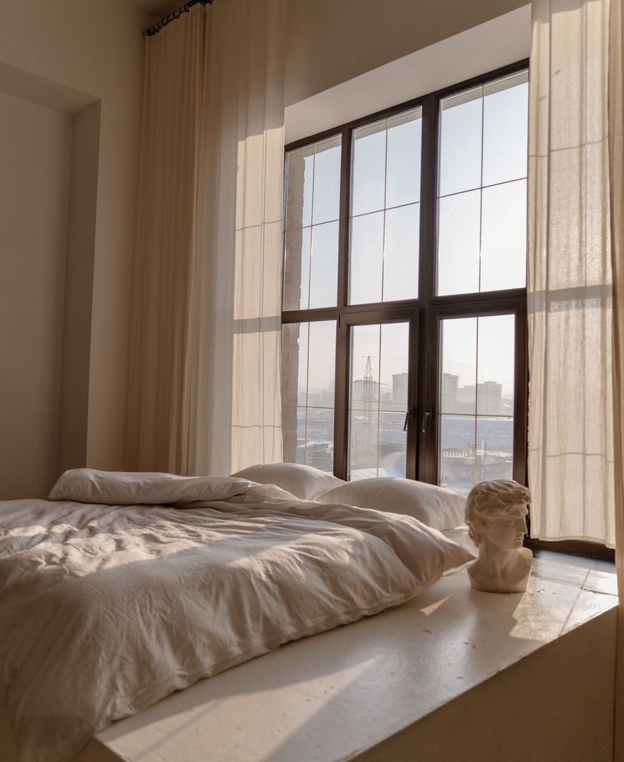 Аренда фотостудии ONE MORE STUDIO Зал Книжный В Иркутске | Фото 