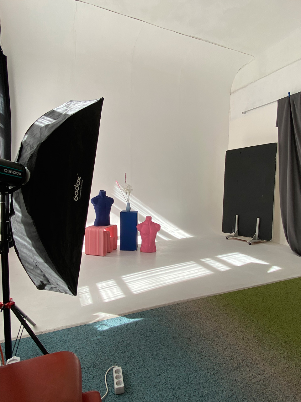 Аренда фотостудии Panda Photo Зал Белый (циклорама) в Санкт-Петербурге | Фото 