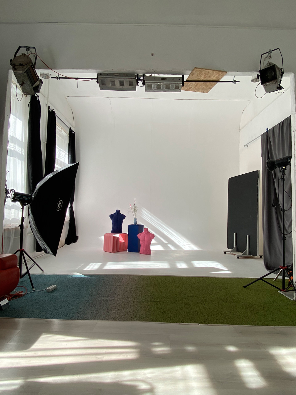 Аренда фотостудии Panda Photo Зал Белый (циклорама) в Санкт-Петербурге | Фото 