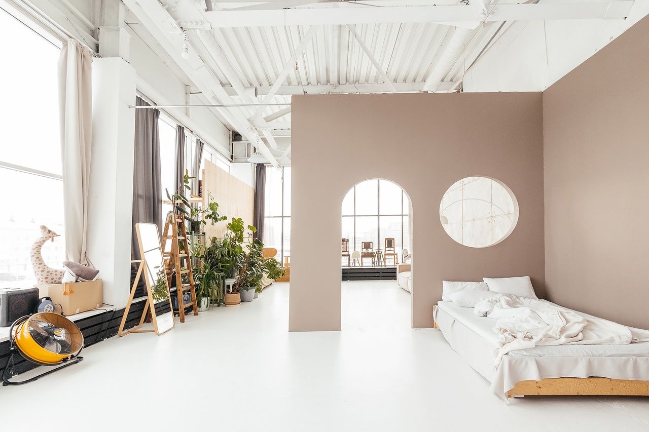 Аренда фотостудии Питер Зал Невский  В Сургуте | Фото 