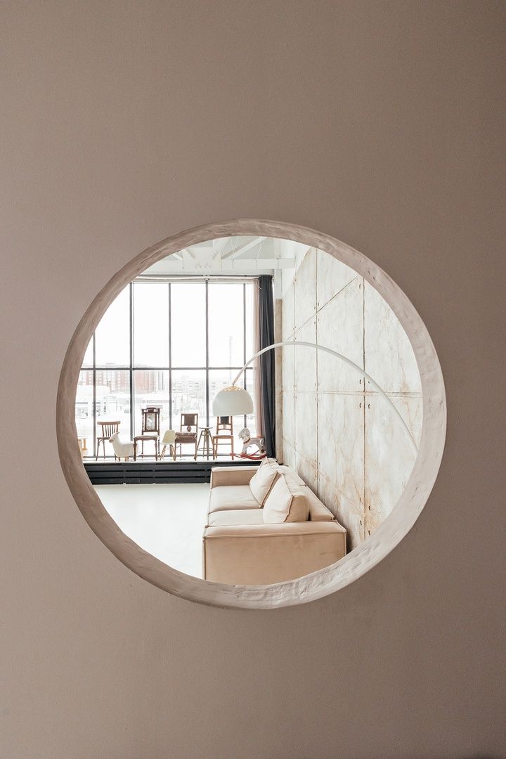 Аренда фотостудии Питер Зал Невский  В Сургуте | Фото 