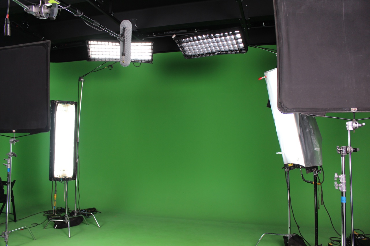 Аренда фотостудии Marine Media Center Зал Павильон Хромакей в Санкт-Петербурге | Фото 